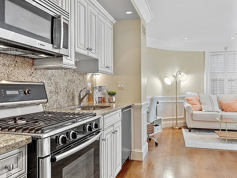 48 Commonwealth Ave #1B — Photo 8