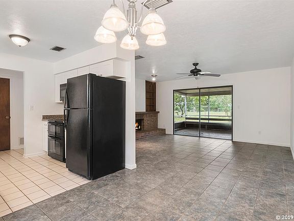 4th image of 5904 NW 30th Ter