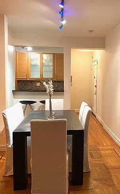 Rented by Apartment Luxe Realty Group, Inc | media 23