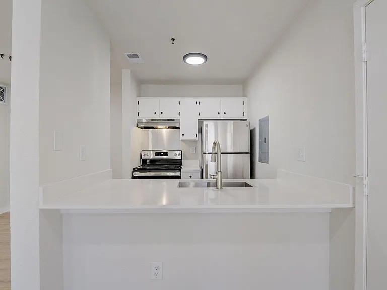 Moser Gardens Apartments — Photo 18