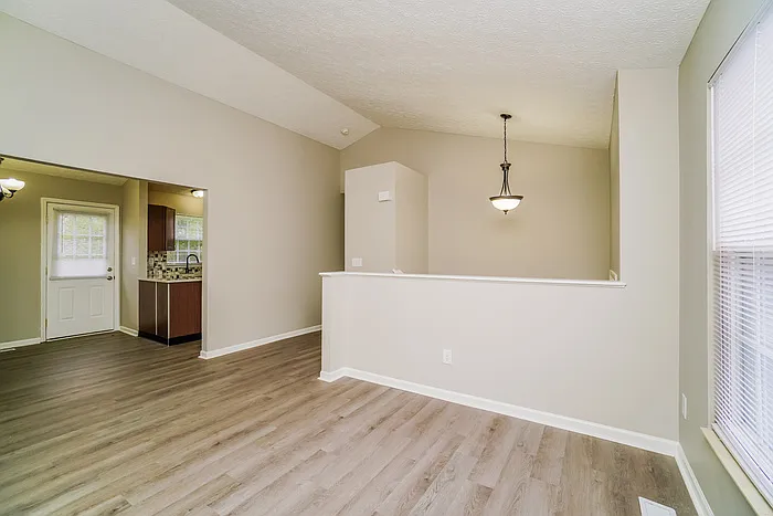 1486 Tall Meadows Dr — Photo 5
