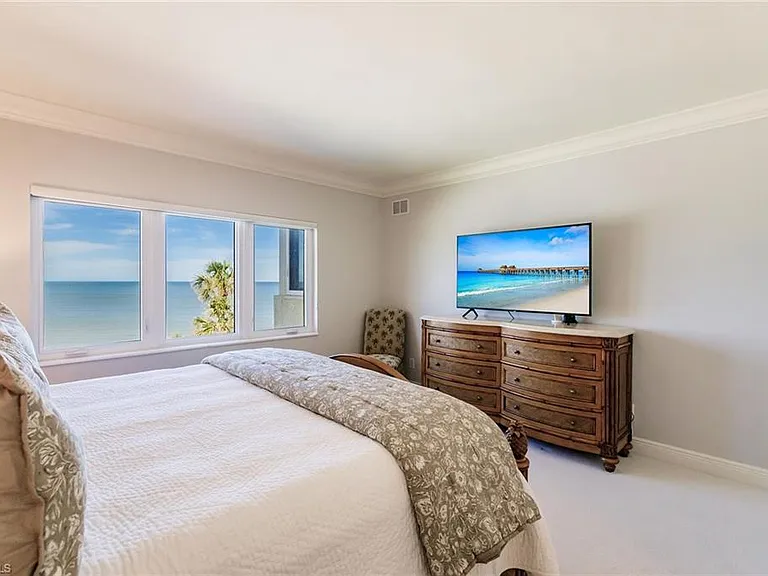 2885 Gulf Shore Blvd N #302 — Photo 21