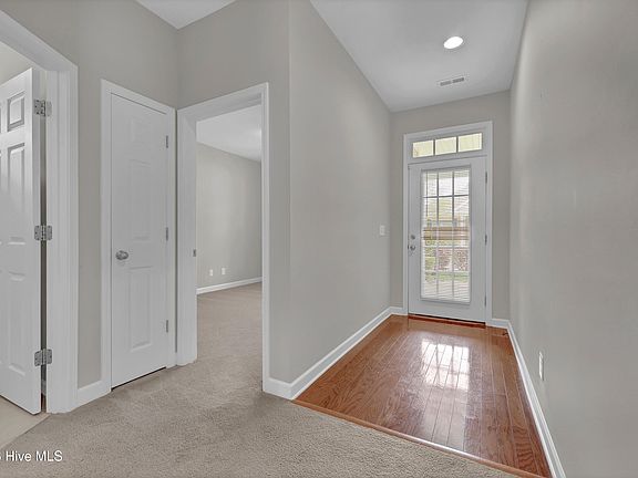 5th image of 103 Thrasher Court Unit D