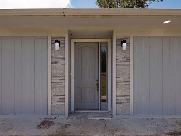 4th image of 20 Coolcrest Dr