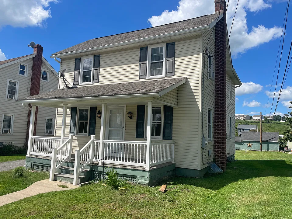129 W State St