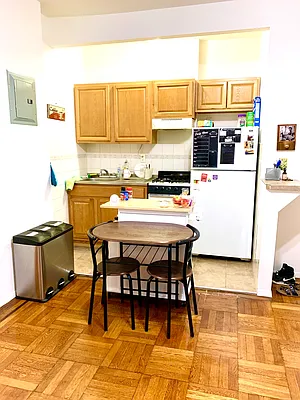 Rented by CENTURY 21 Sunny Gardens Realty, Inc. | media 6