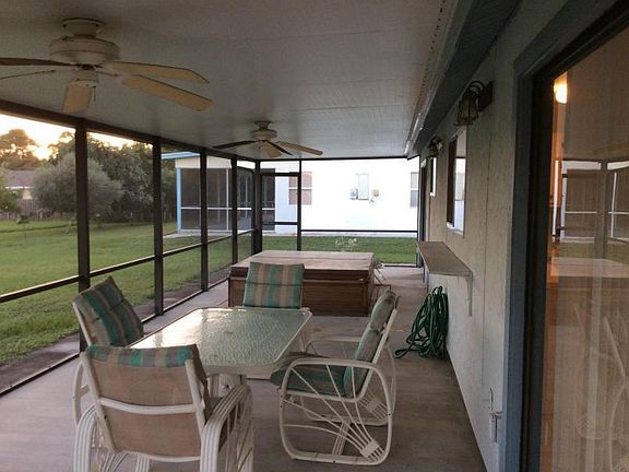 2nd image of 450 SE Doat St