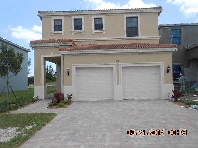 1st image of 900 NE 191st St