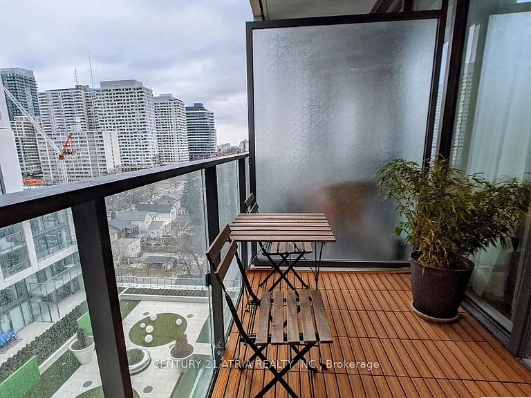 8 Hillsdale Ave E #1135 — Photo 5