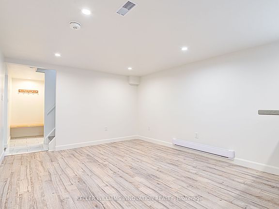 5th image of 81 Culver Cres #B