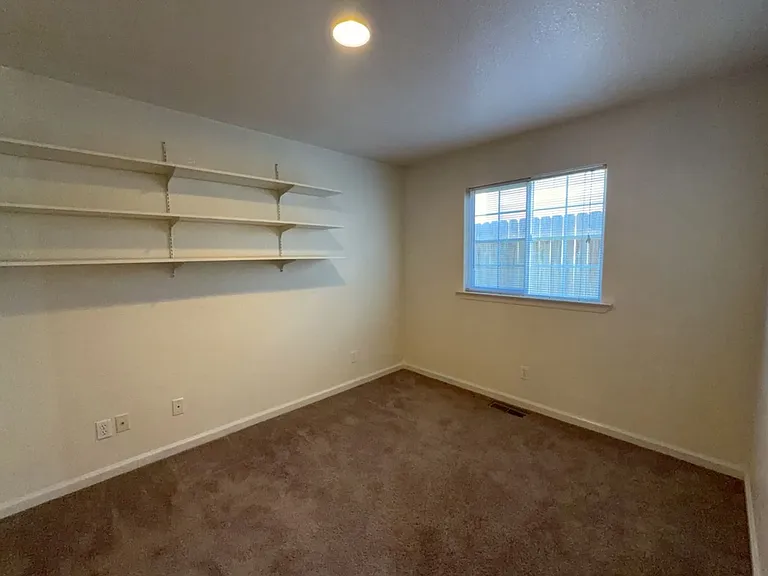 3121 Matthew Ln — Photo 8