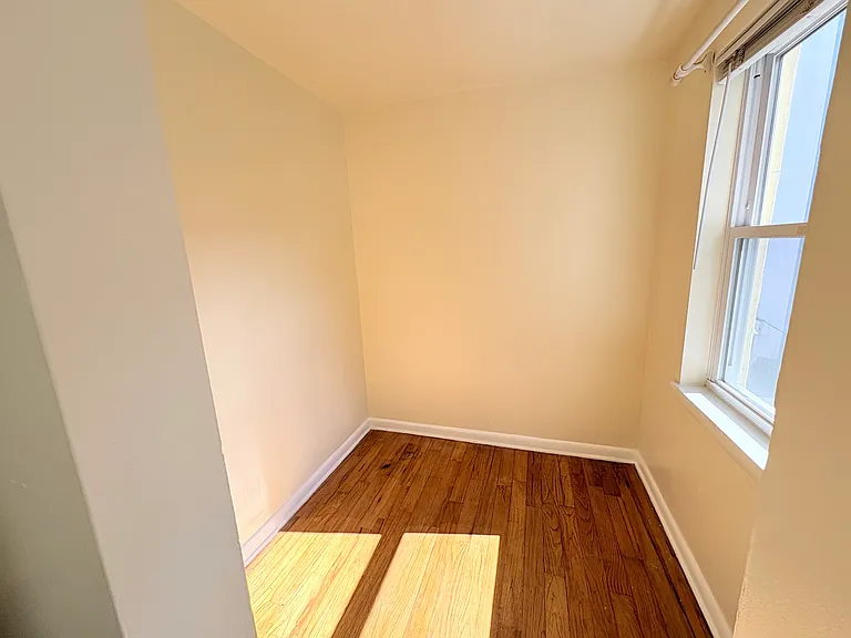 1512 Naudain St #2 — Photo 9