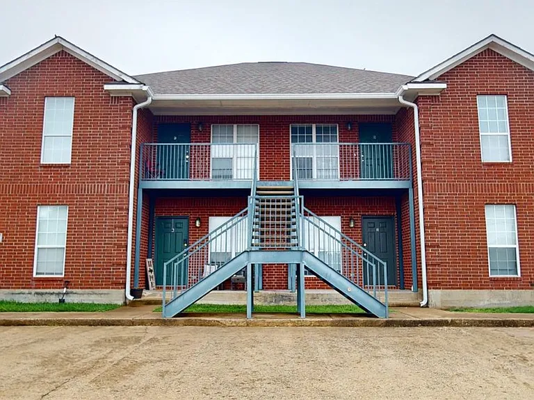 1507 Hollowhill Dr #B — Photo 1