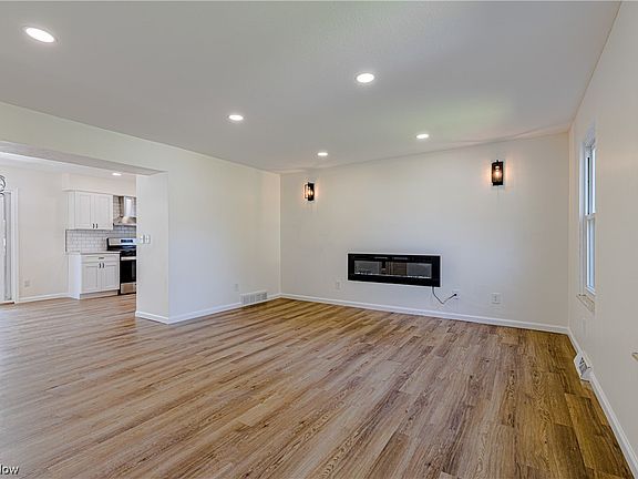 3rd image of 4767 Marcie Dr