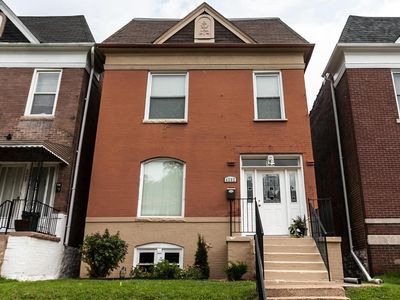 4203 Russell Blvd, Saint Louis, MO, 63110