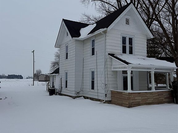2nd image of 276 E Chicago Blvd