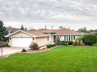 8809 W 98th Pl, Palos Hills, IL