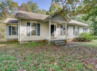 6652 E Old Mountain Rd, Louisa, VA 23093