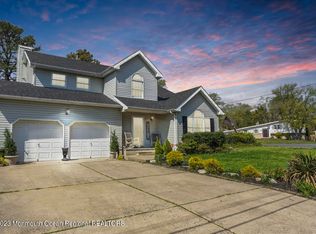 411 Tennessee Dr, Brick, NJ