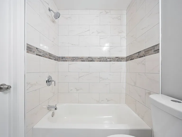 723 N Luzerne Ave — Photo 19