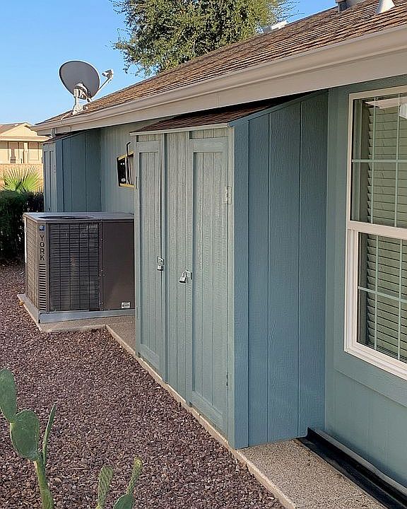 2 extra storage sheds!