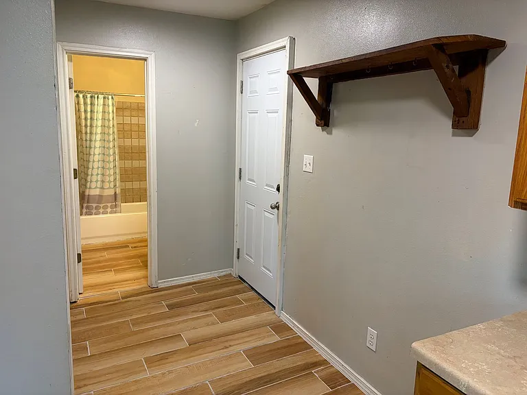 1911 Cherry St — Photo 14