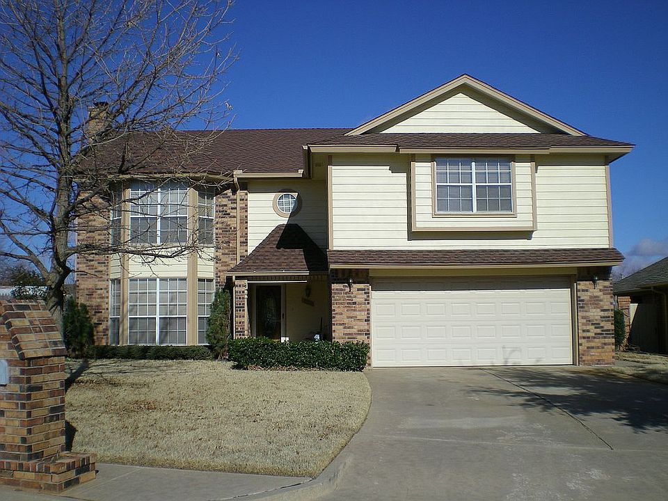 1st image of 121 E Vail Dr