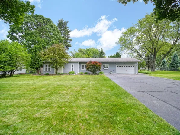 163 Robinson Rd, Jackson, MI 49203