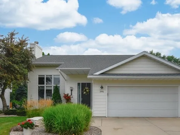 1941 Pike Ln, De Pere, WI 54115