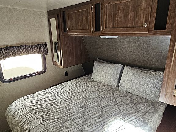 5th image of 2700 Camper Ave