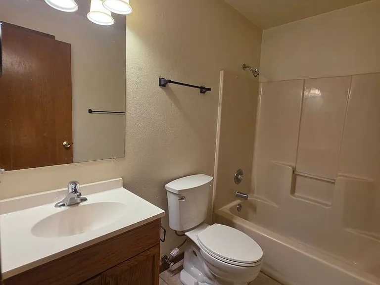 6315 Garrett Ln — Photo 25