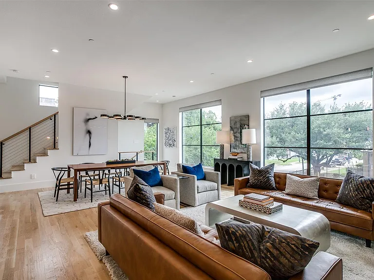 2719 Reagan St #101 — Photo 8