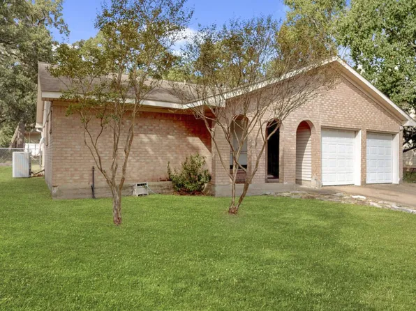 1210 Neal Pickett Dr, College Station, TX 77840