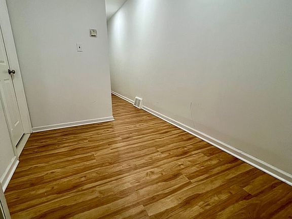 3rd image of 4047 N Broad St Floor 1