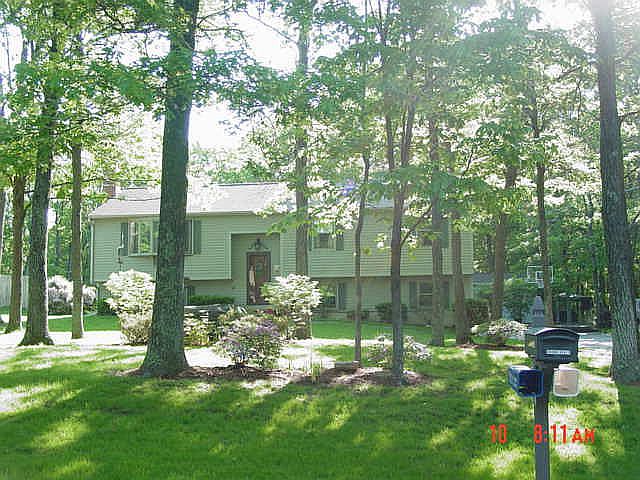 1st image of 11 Carberry Dr