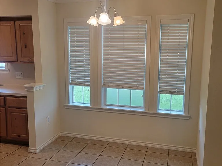 2317 Cornell Dr — Photo 3