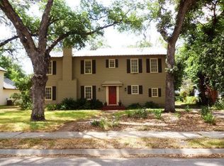 217 W Leona St, Uvalde, TX 78801