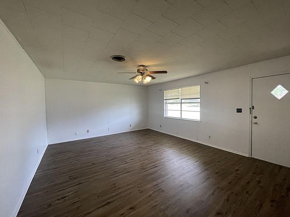 2nd image of 74 Northwest Dr #13