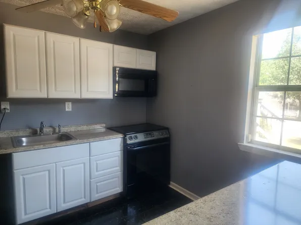 227 River Trace Ct, McDonough, GA 30253