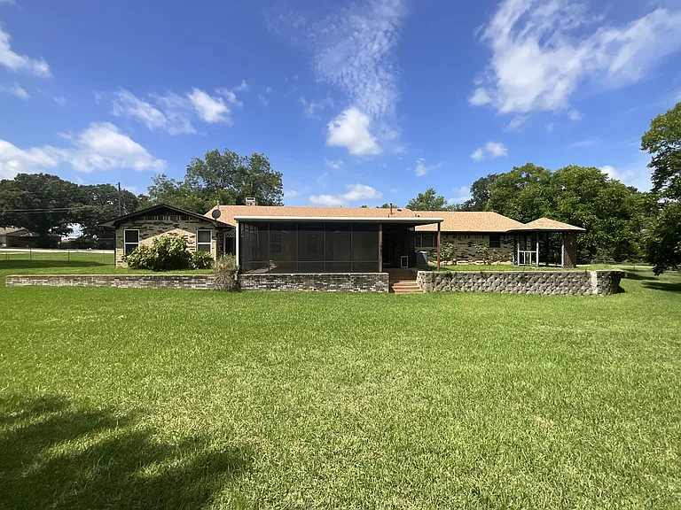 530 Hilliard Dr — Photo 7
