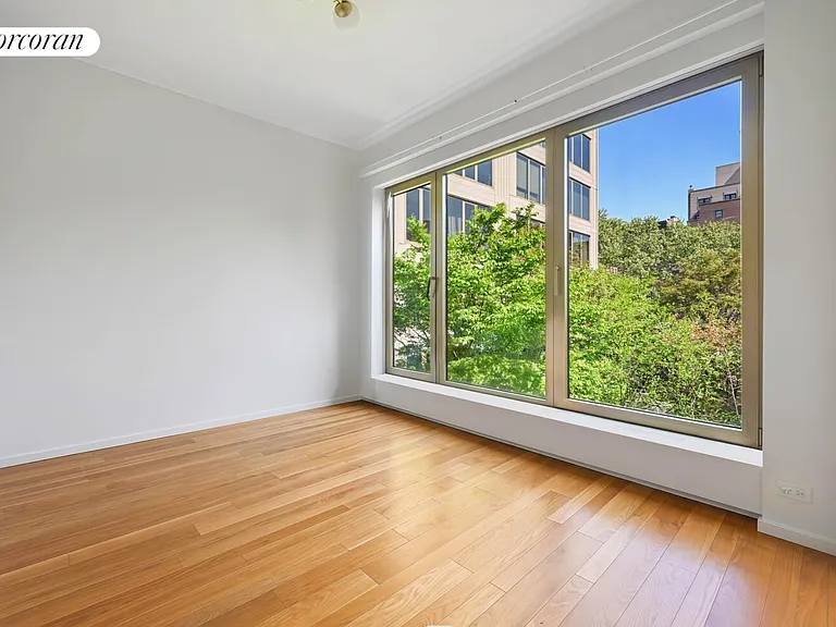 75 Kenmare St #3J — Photo 8