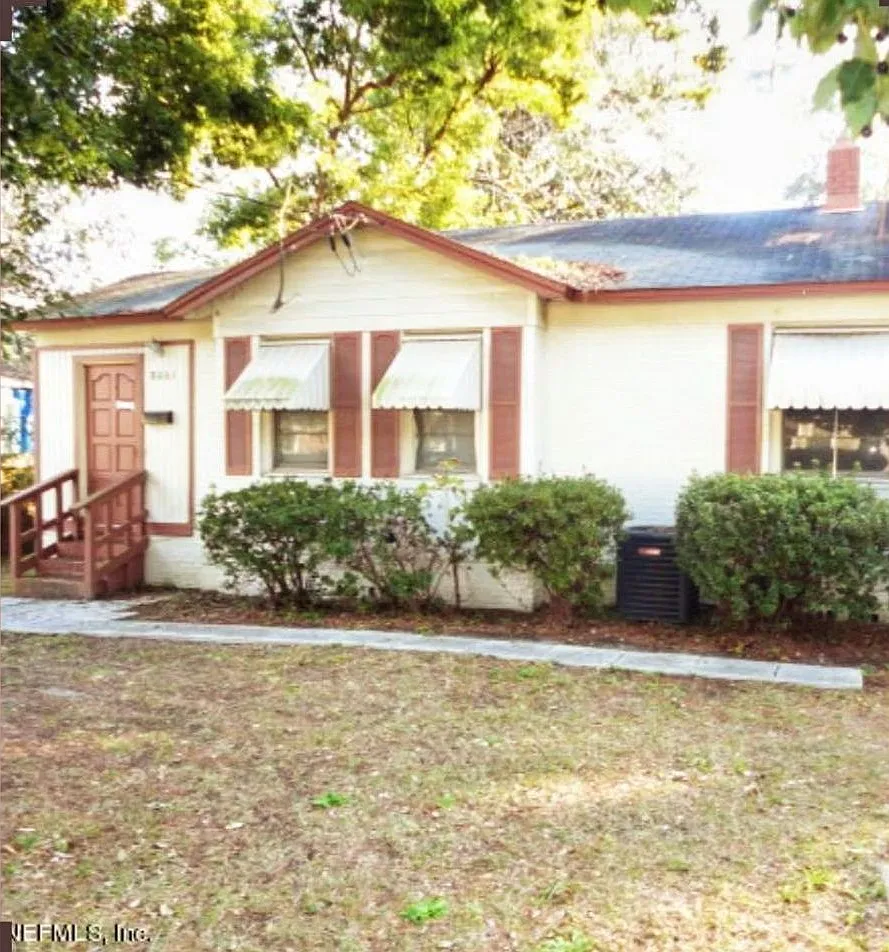 2 bed, 838 sqft, $1,250 — Photo 1