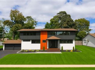 105 Kristen Ct, Warwick, RI 02888