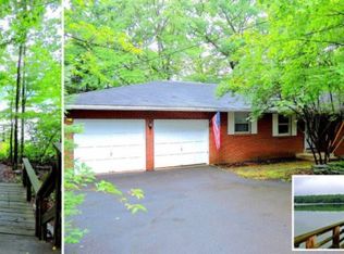 6357 Lakeshore Dr E, East Stroudsburg, PA 18302