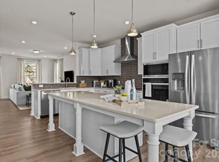 3106 Middle St, Charlotte, NC