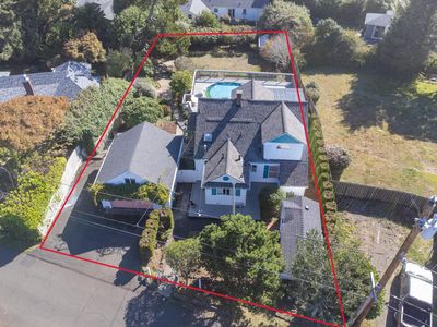 1756 NE 10th St, Lincoln City, OR, 97367