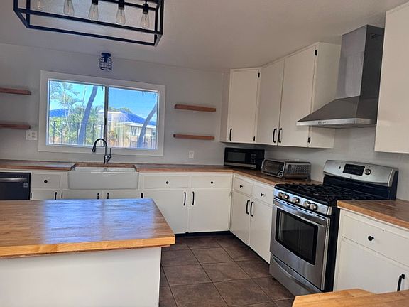 3rd image of 91-457 Papipi Rd