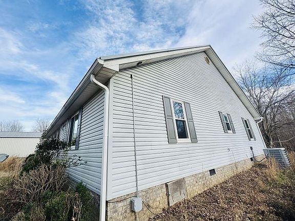5th image of 264 Woodruff Ln