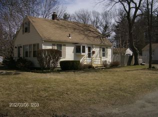 18 School St, Auburn, MA 01501