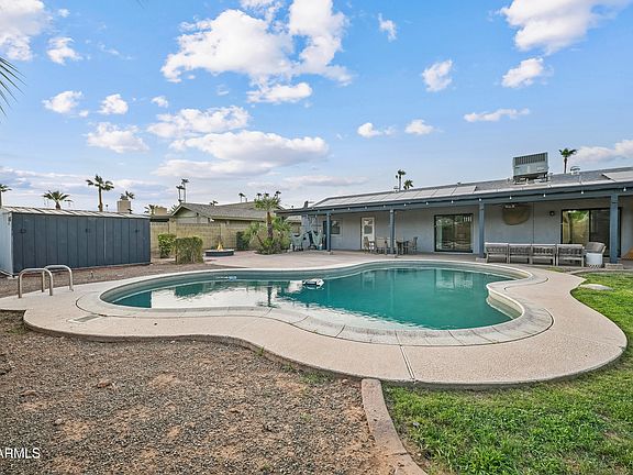 3rd image of 3915 E YUCCA Street